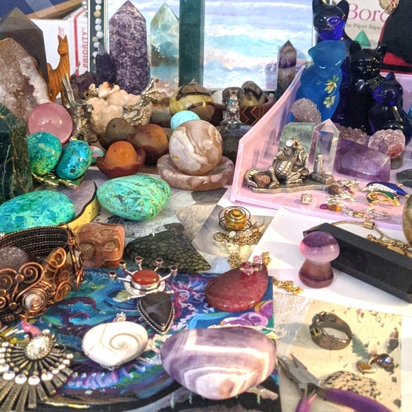 SEE EVERYTHING 💎 I have setup - live listing FLASH SALE ✨⭐✨ - Picture 6 of 15